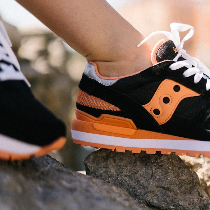 Кроссовки женские Saucony Shadow Original Black/Coral